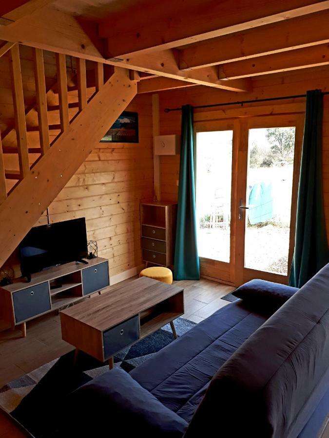 Gite Le Chalet Des Milles Et Un Chemins Castelnou 外观 照片