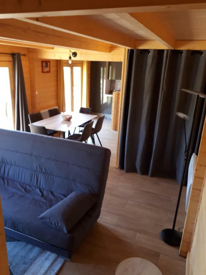 Gite Le Chalet Des Milles Et Un Chemins Castelnou 外观 照片