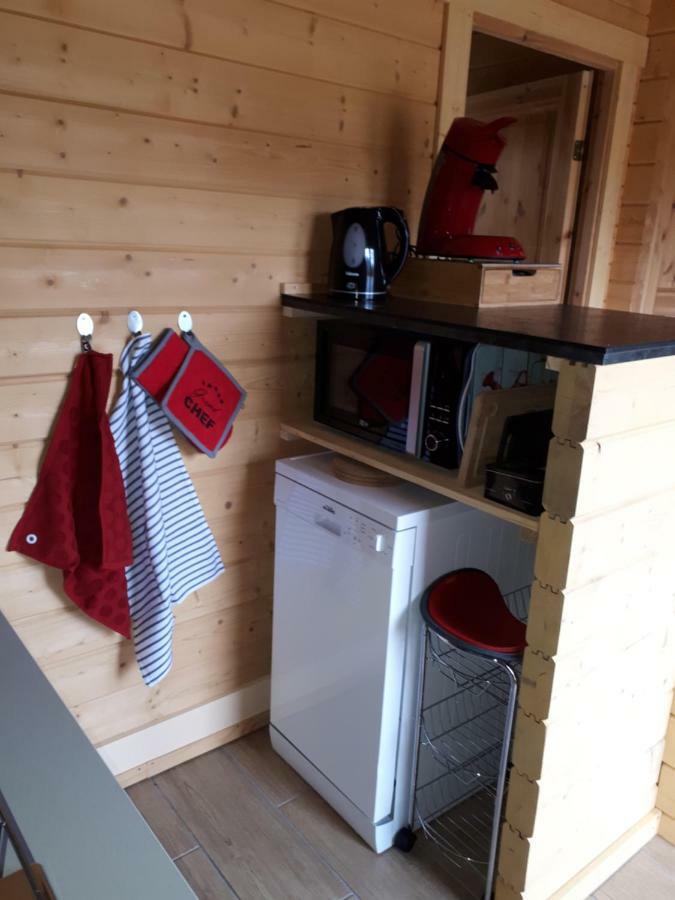 Gite Le Chalet Des Milles Et Un Chemins Castelnou 外观 照片