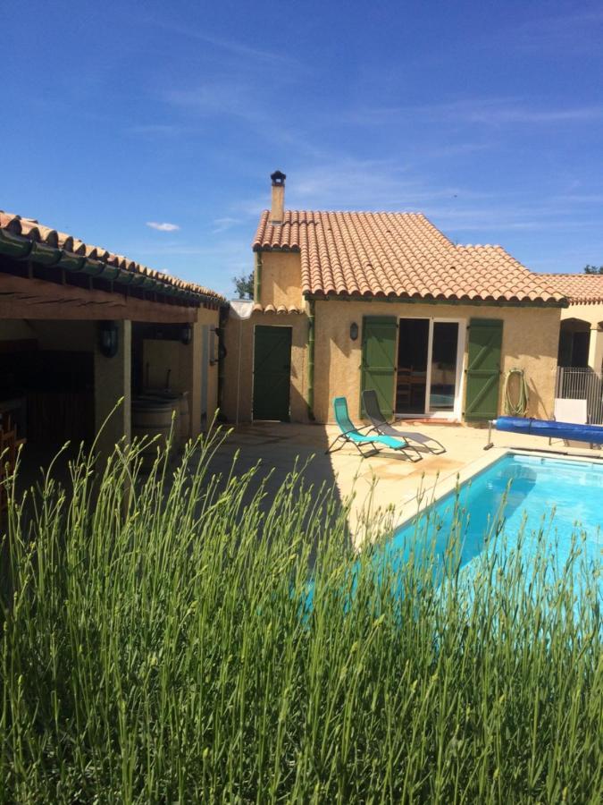 Gite Le Chalet Des Milles Et Un Chemins Castelnou 外观 照片